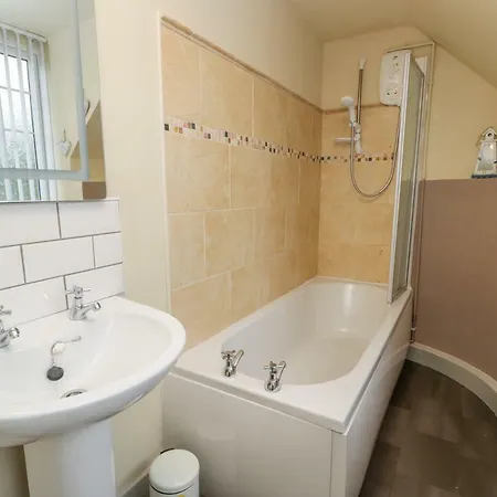 11a High Street 펜션